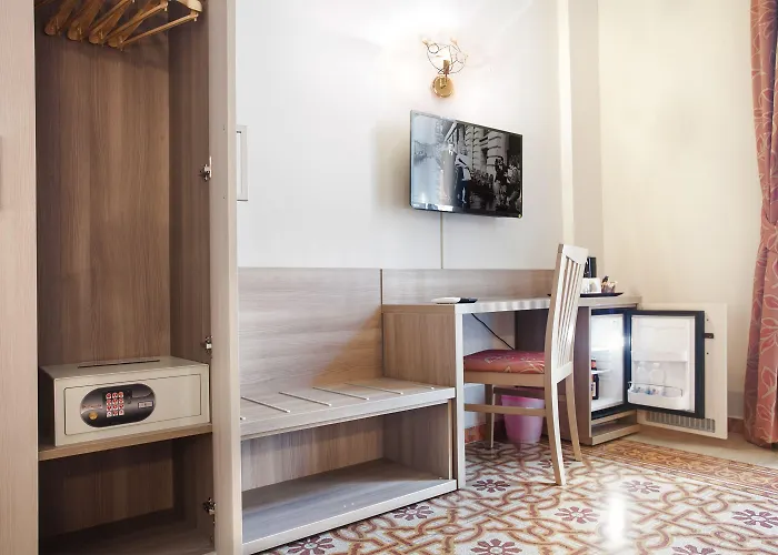 Domus Napoleone 4*